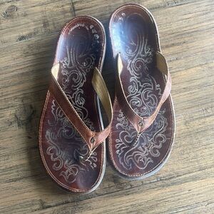 Olukai paniolo sandals size 10